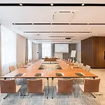 Grand Ascot Hotel 4*