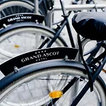 Grand Ascot Hotel 4*