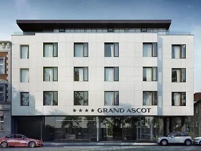 グランド アスコット ホテル 4*