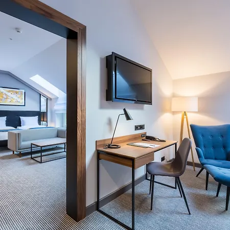 Otel Grand Ascot 4*