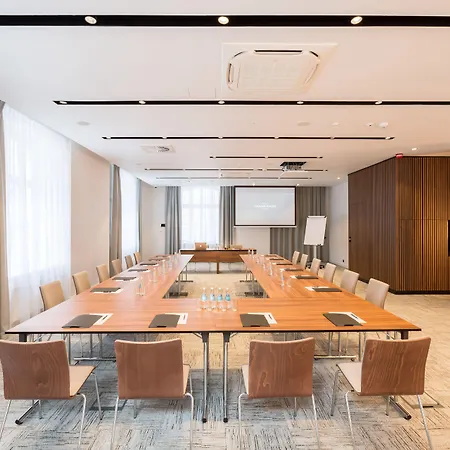 Grand Ascot Hotel 4*