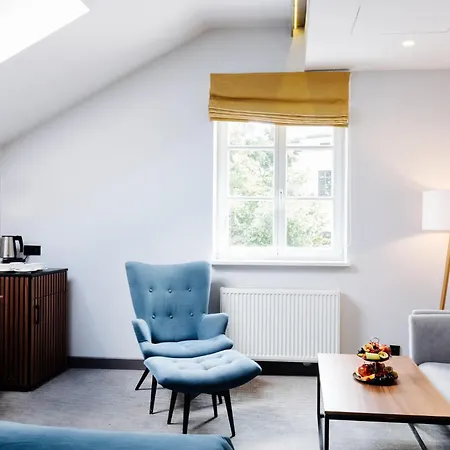 Grand Ascot Hotel 4*