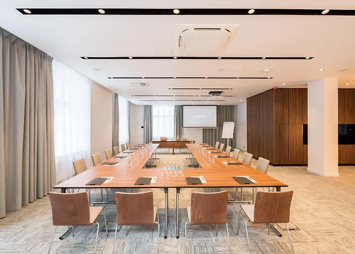 Grand Ascot Hotell 4*