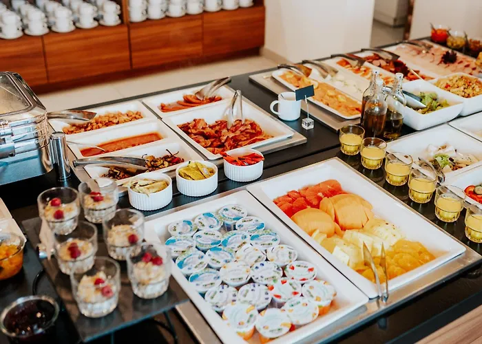 Grand Ascot Hotel 4*