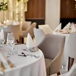 Grand Ascot Hotel