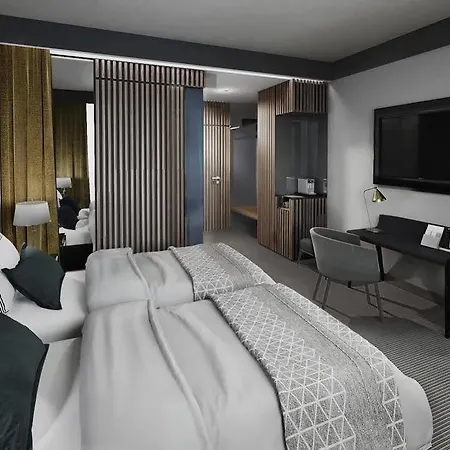 Grand Ascot Hotel 4*